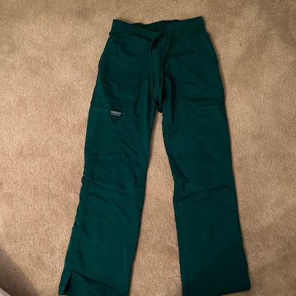 2 PIECE SET LIGHTLY used Cherokee Authentic Workwear Scrub PETITE (HUNTER GREEN) - Picture 1 of 6